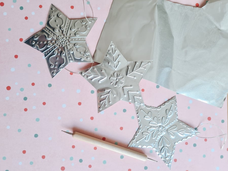 Christmas Metal Embossing - Cosy Crafting workshop