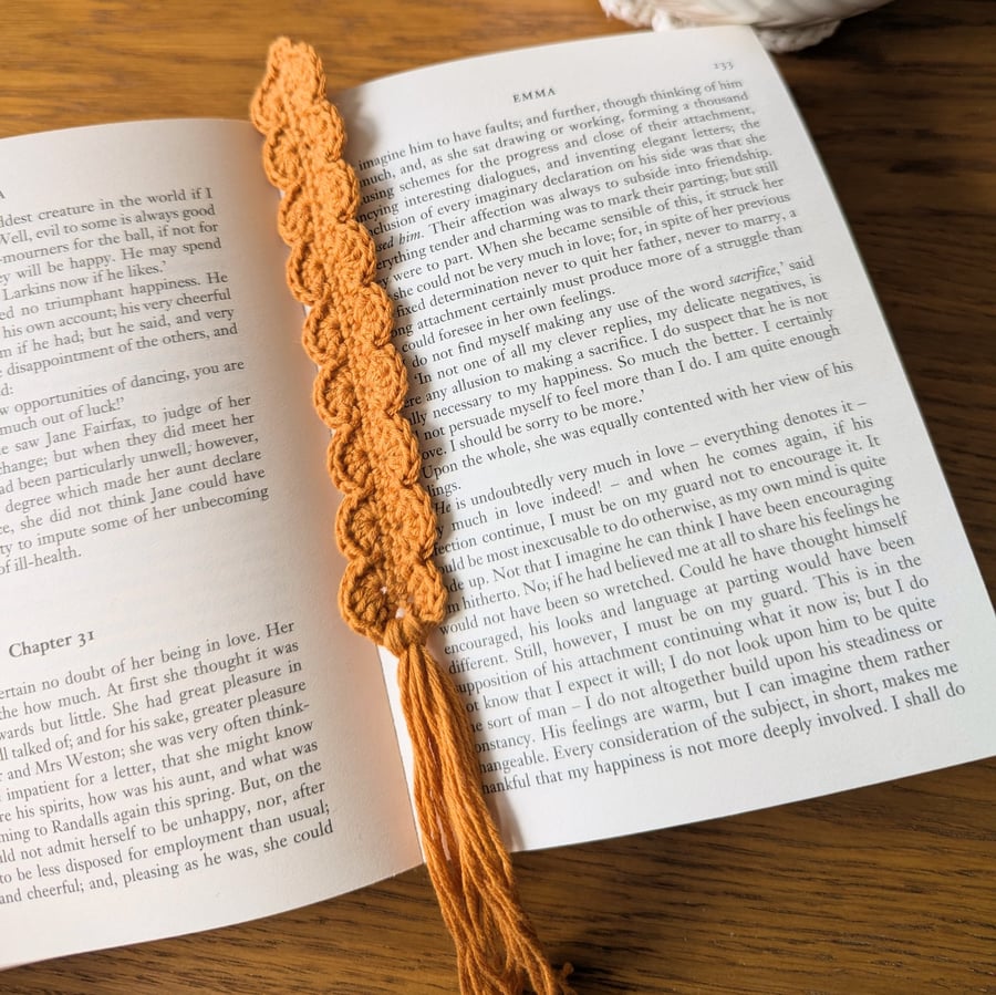 Crochet bookmark - pumpkin