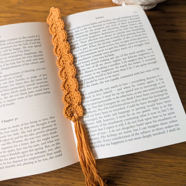 Crochet bookmark - pumpkin