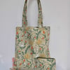 Tote bag and matching purse in Wild Tulip fabric