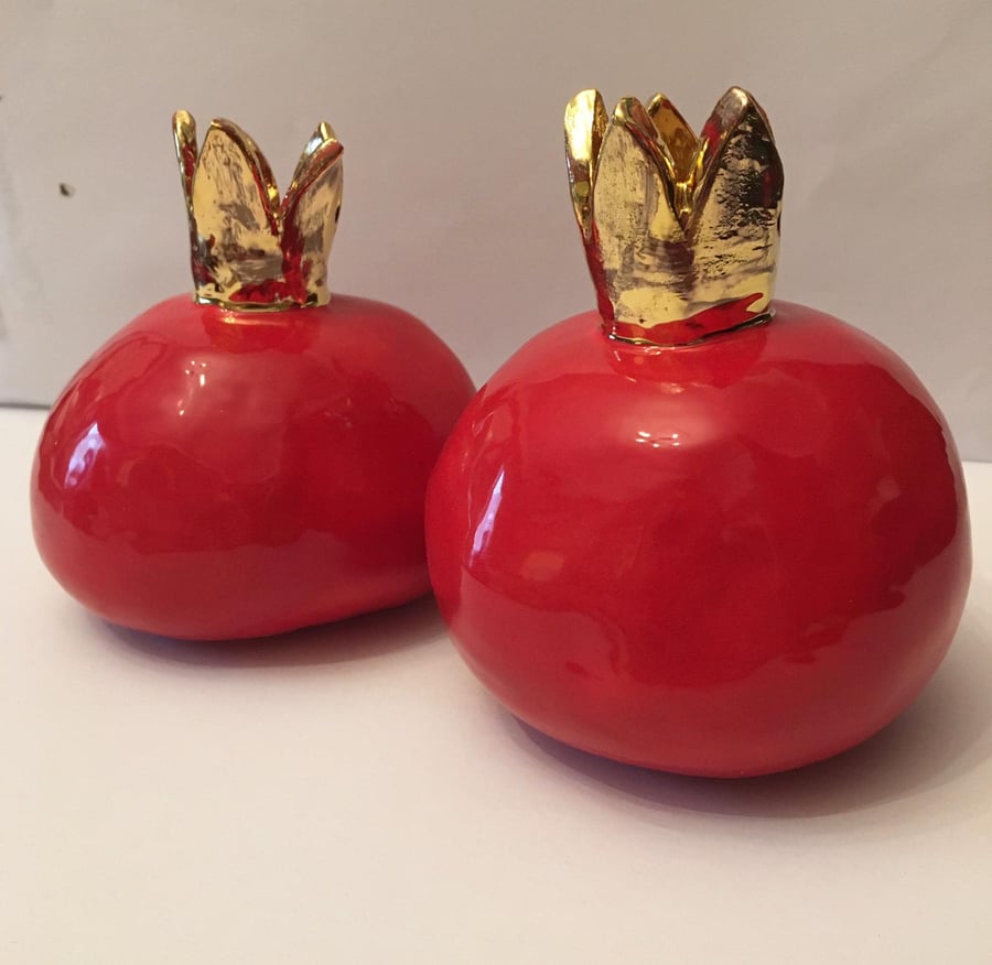 Pomegranate candle holder