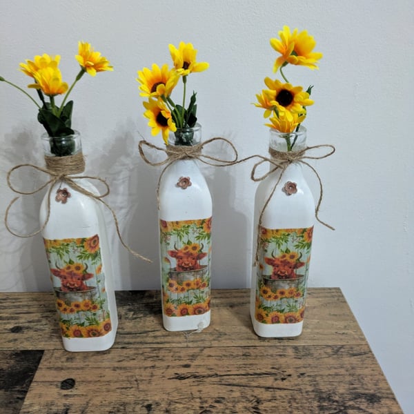 3 small bottles or bud vases highland cow design