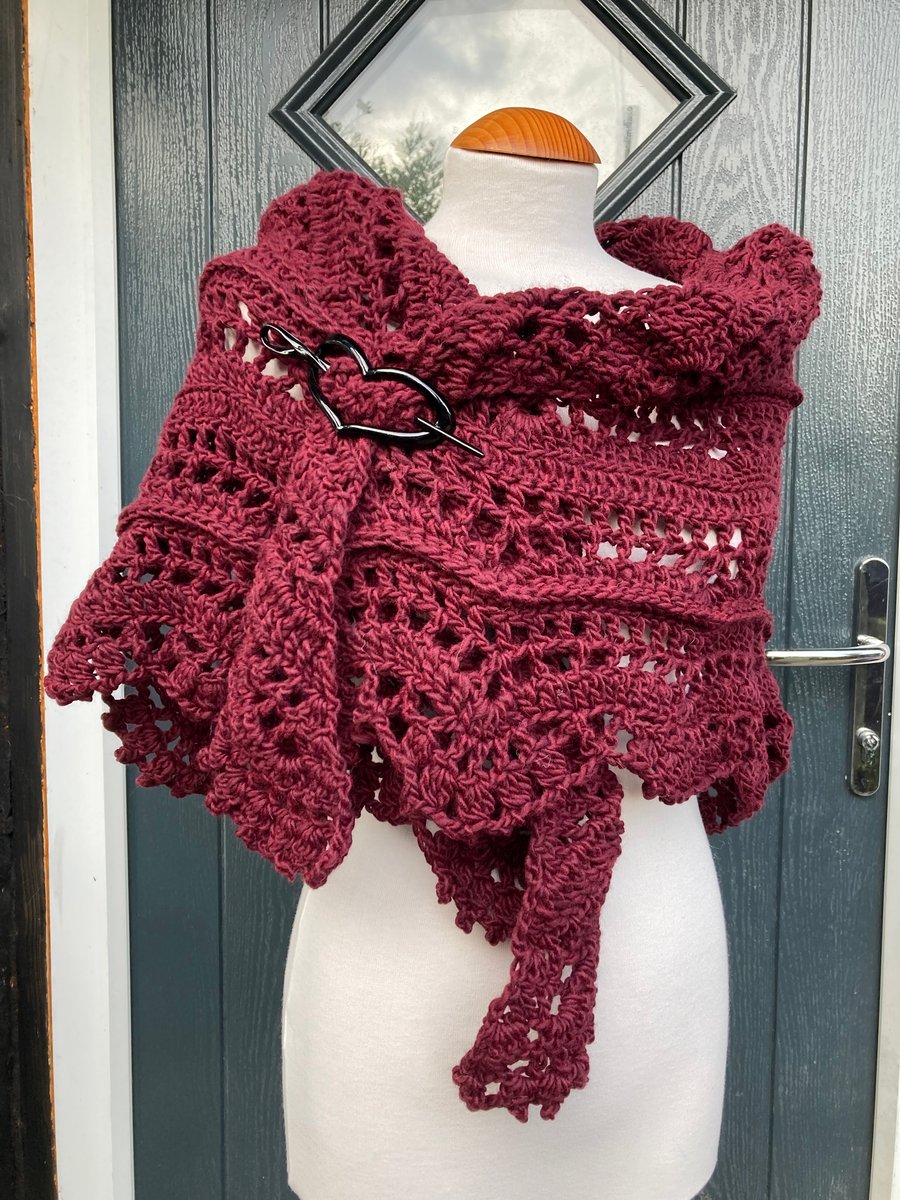 Oxblood soft wool Nektarynka Shawl