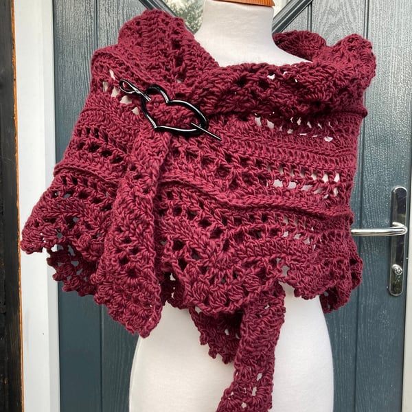 Oxblood soft wool Nektarynka Shawl