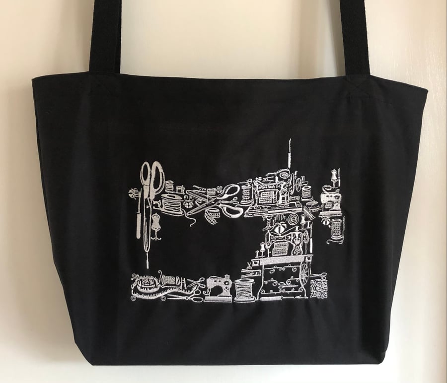 Tote Bag with sewing machine design 
