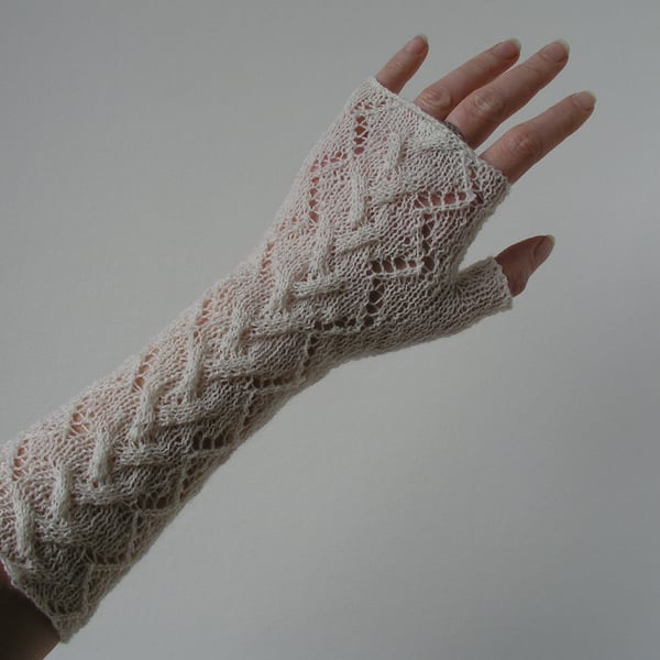  Lace long fingerless gloves cream