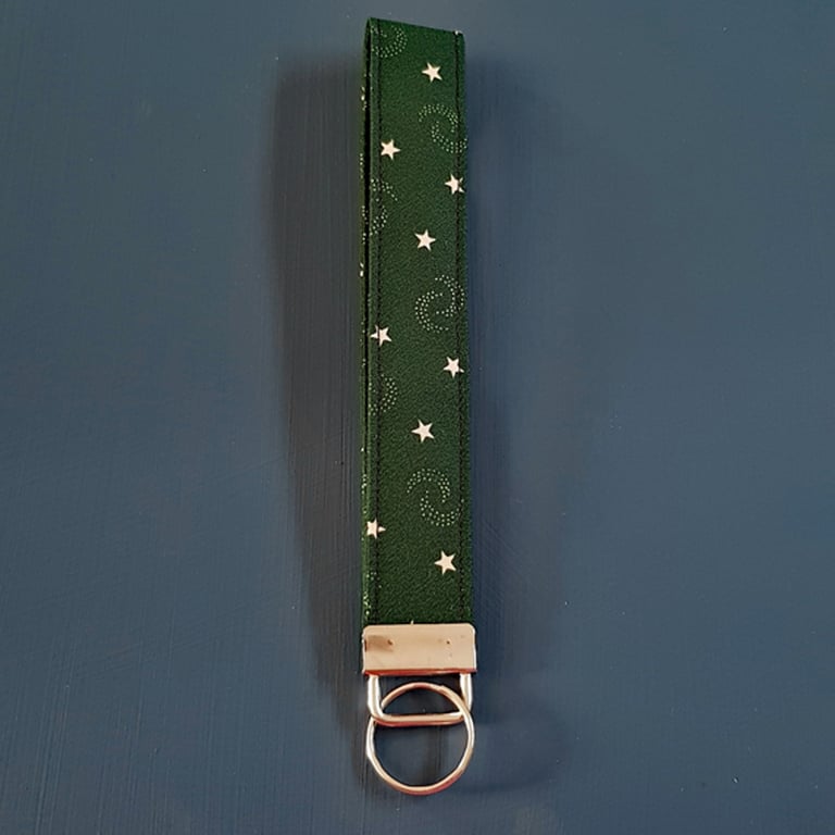 Handmade Green Star Wristlet Keyring - Fabric Keyfob
