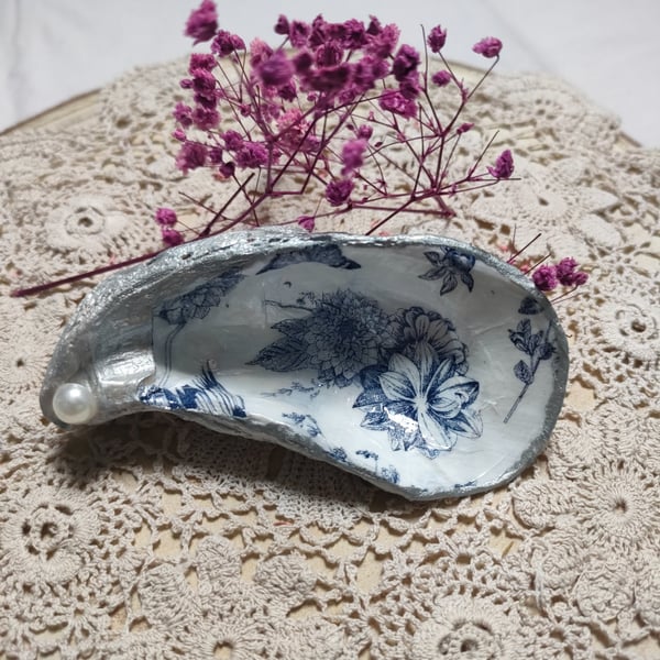 Oyster Shell Trinket Dish-Gift Boxed