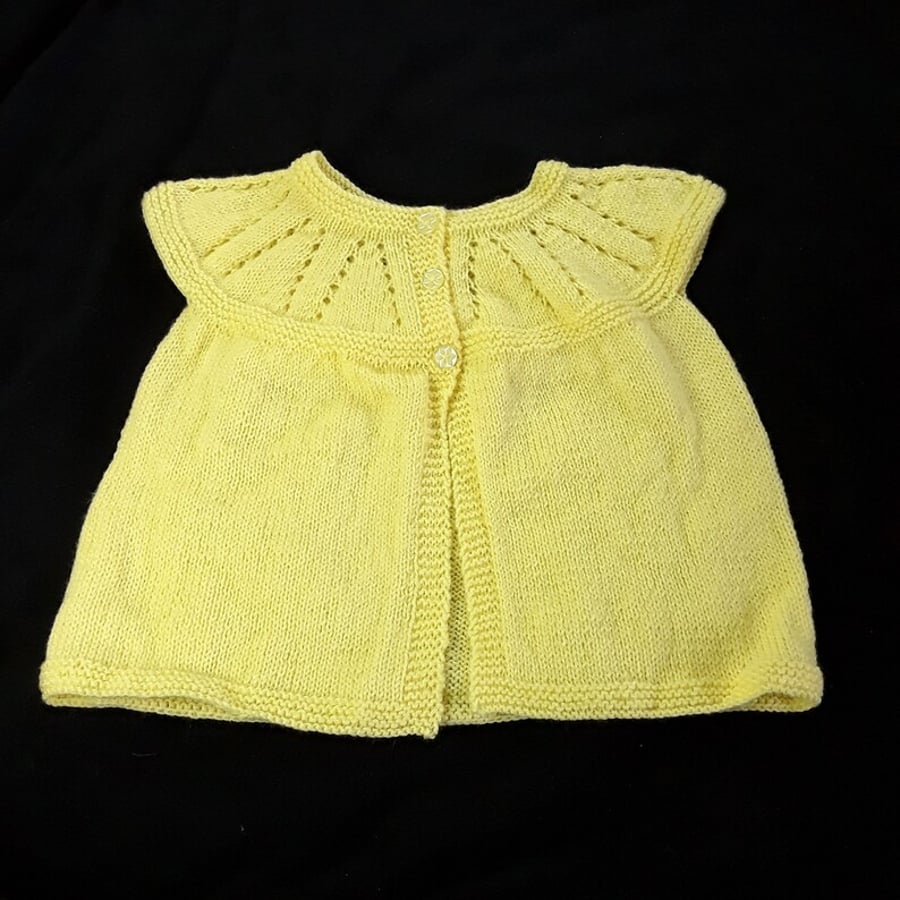 Girls sleeveless cardigan hand knitted in yellow - 4 - 5 years 