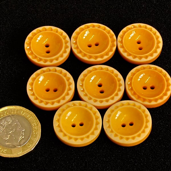 Vintage Orange Buttons: Orange ‘Pie Crust’ Décor 8x 20mm