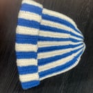 Nice two colours beanie for ladies 