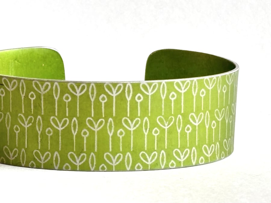 Spring buds pattern aluminium cuff lime green - second