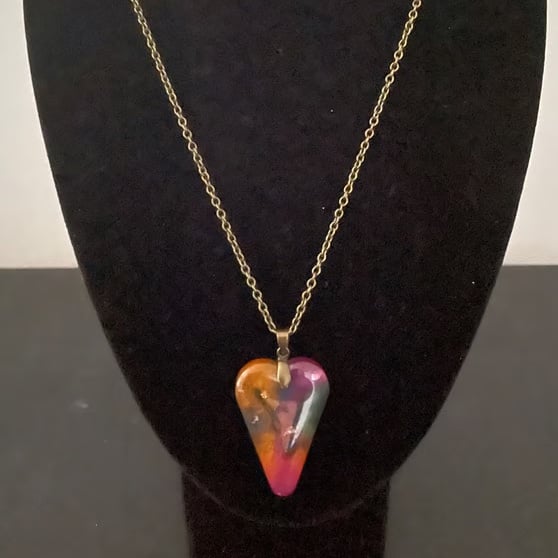'Noa' Multi-coloured resin heart shaped pendant