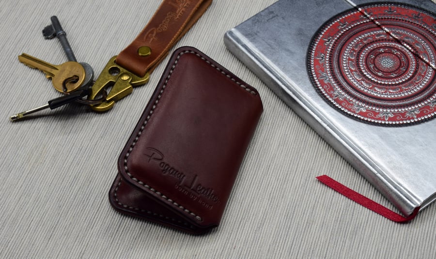 Handmade leather card holder - Flip card case - EDC wallet - Minimalist