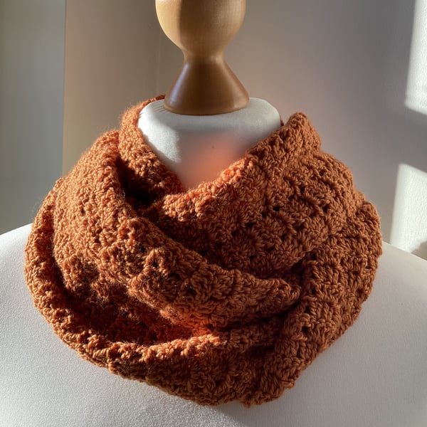 Lacy Infinity circle scarf in wool and silk. Colour Copper