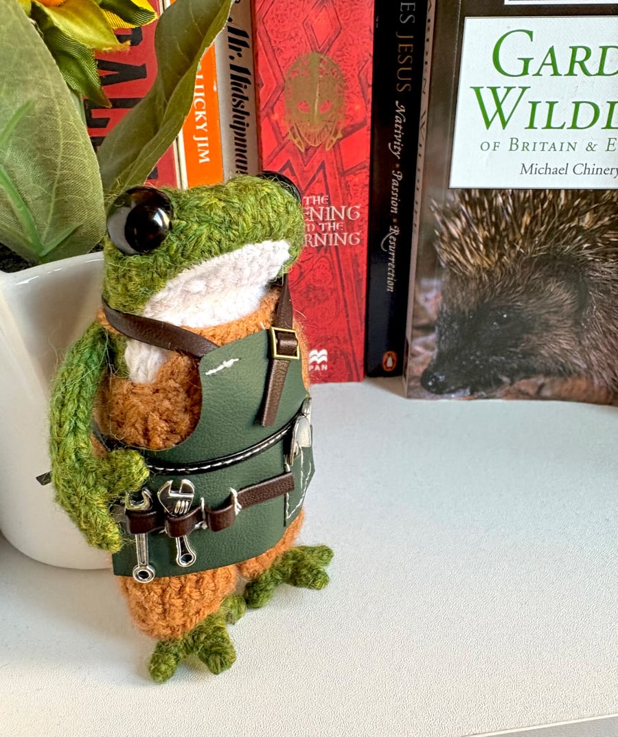 Handmade knitted frog