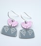 Pink and grey retro flower earrings  - Image 3