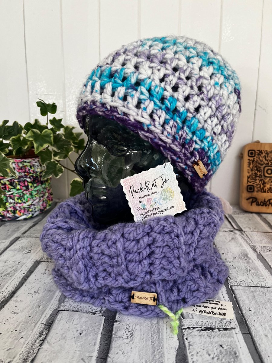 Matching Beanie & Snood Set