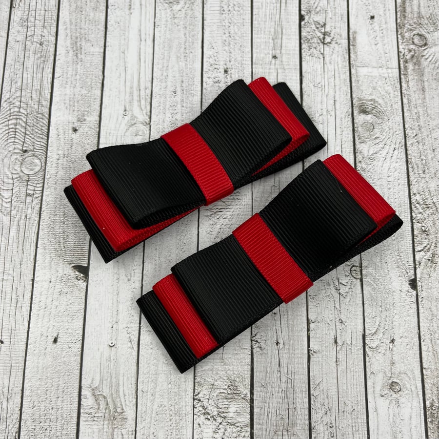 Black and Red 3 inch Straight Bows on Clips (pair)