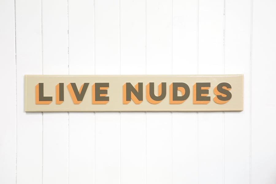 WOODEN TYPOGRAPHIC SIGN: LIVES NUDES - CREAM
