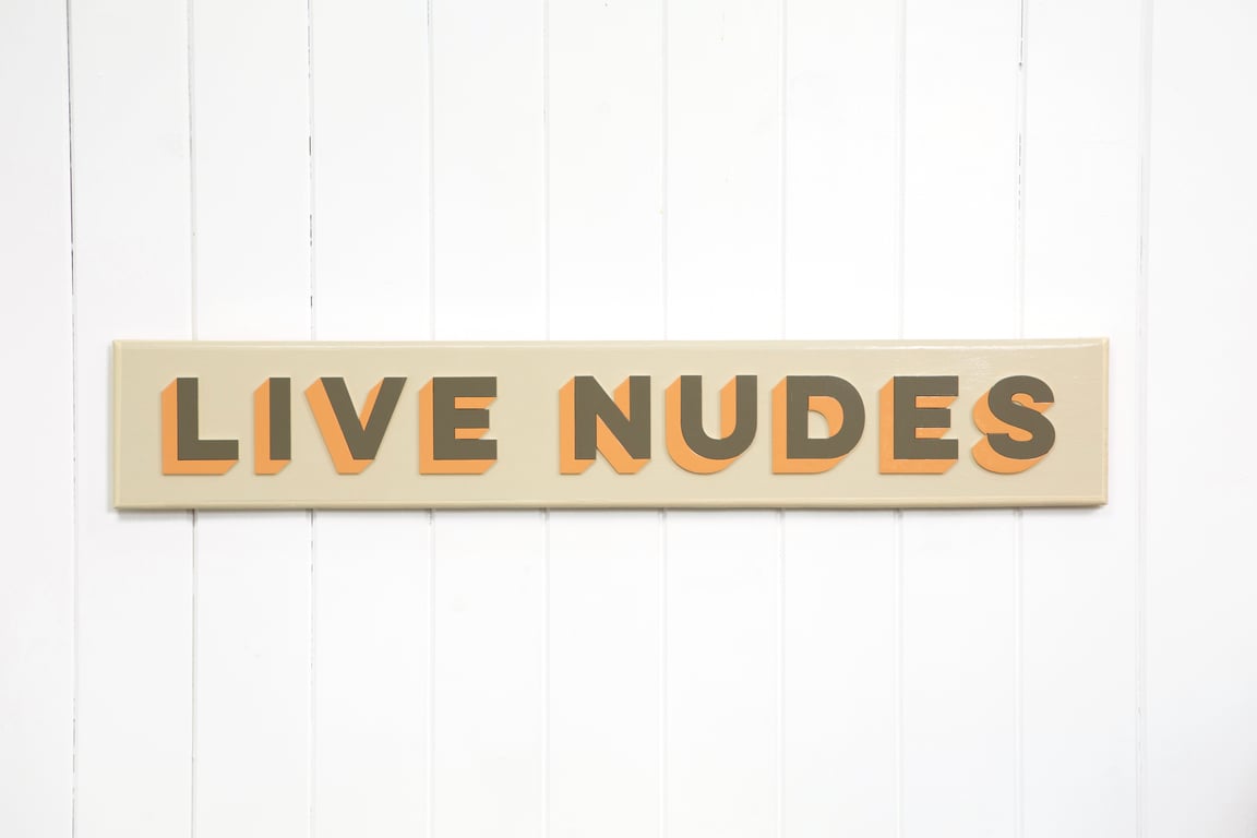 WOODEN TYPOGRAPHIC SIGN: LIVES NUDES - CREAM