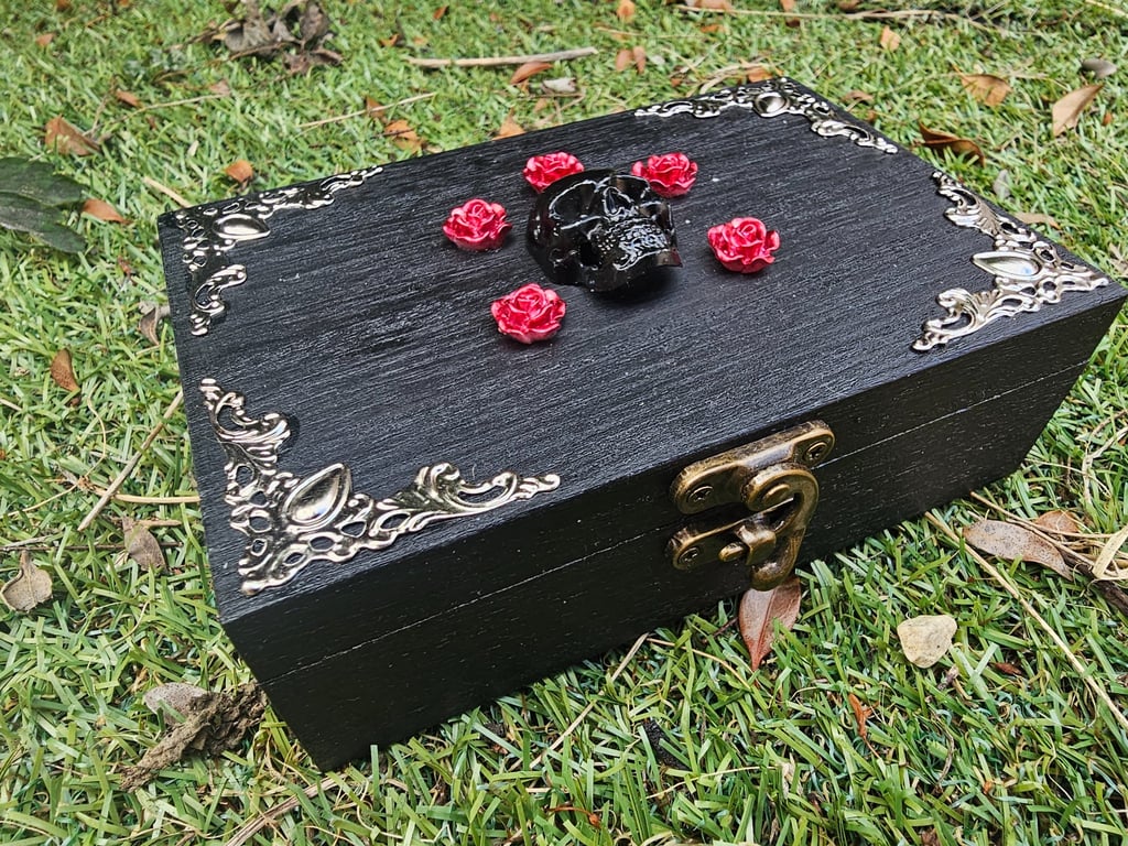 Handmade Gothic Skull & Red Rose Wooden Jewellery Trinket Box