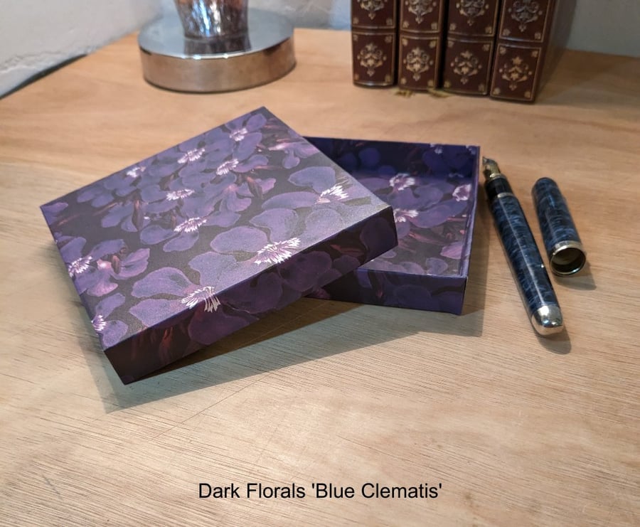 An ultra-thin gift box - Dark Florals 'Blue Clematis'