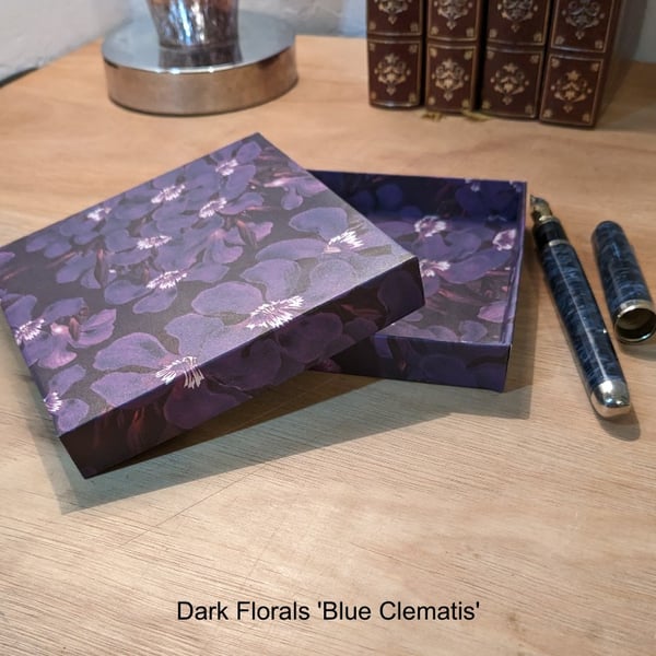 An ultra-thin gift box - Dark Florals 'Blue Clematis'