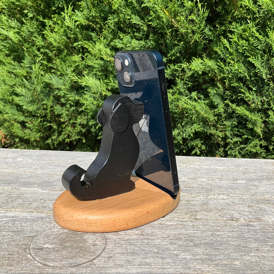 Black Dog Phone Stand (WPS28)