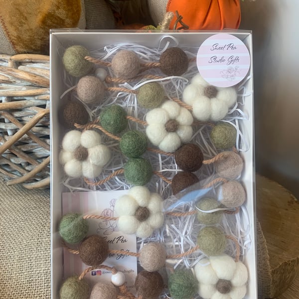 Handmade Pumpkin Felt Garland