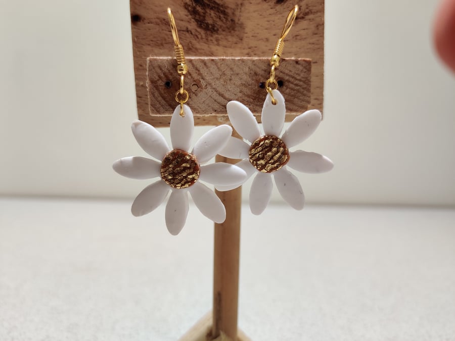 Gold white daisy polymer clay earrings