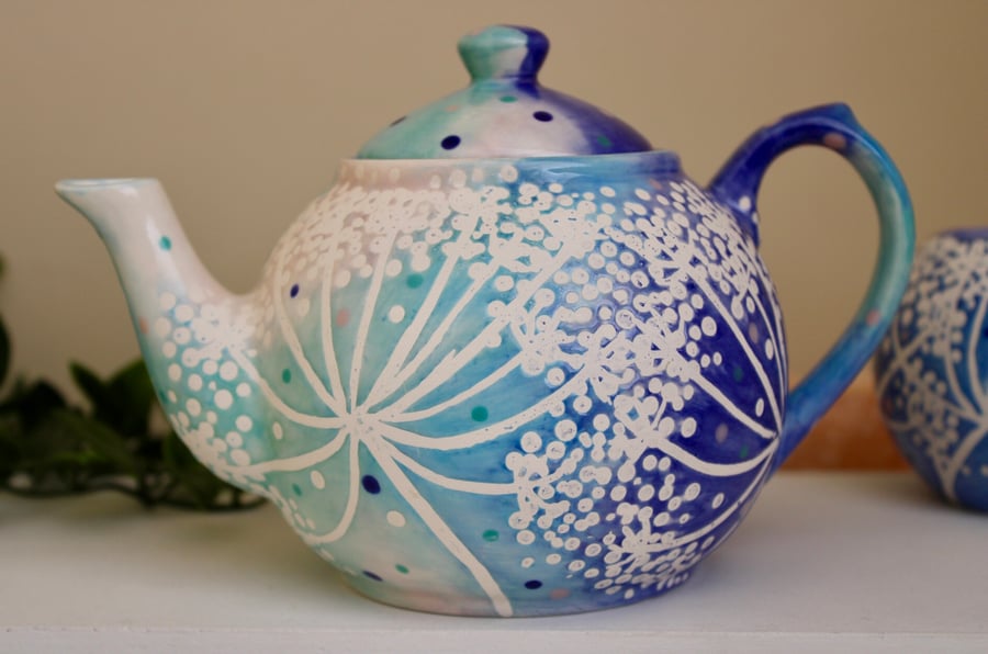 Cow parsley ceramic teapot