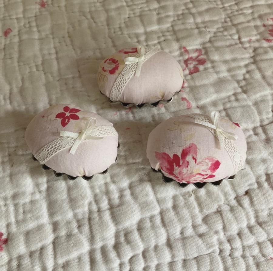  Miniature Pin cushion