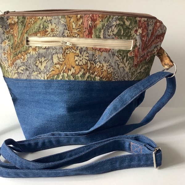Shoulder bag