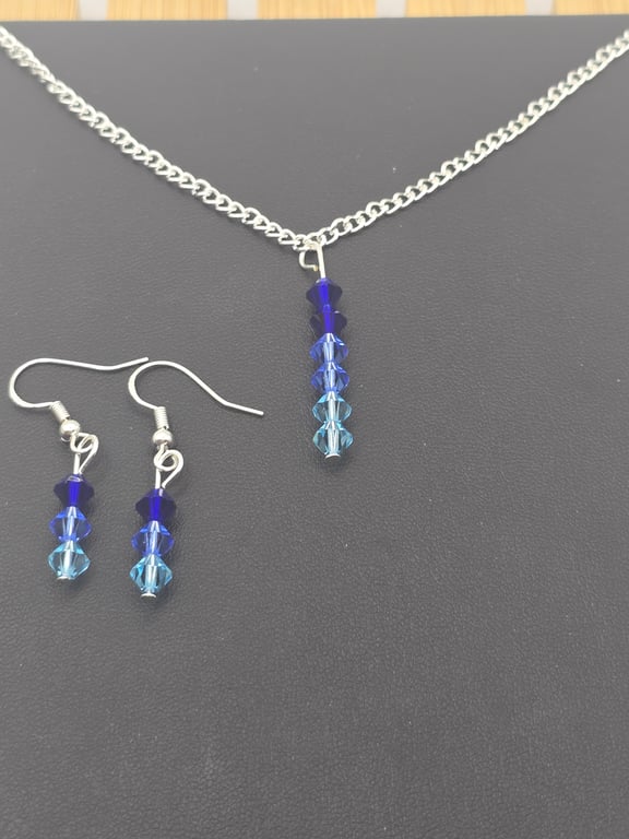 Preciosa Crystal jewellery set - Blue ombre (Necklace and Earrings)