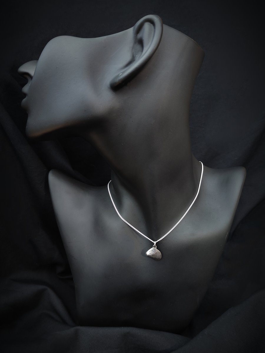 Sterling silver small seashell pendant