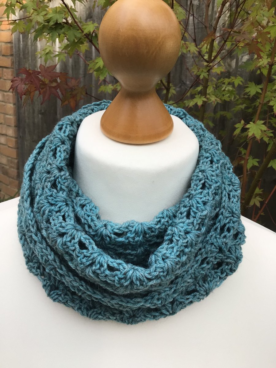 Snood in gorgeous Teal