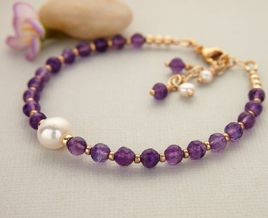 Mauve Amethyst Gemstone Bead Bracelet - Freshwater Pearl - Gold Filled