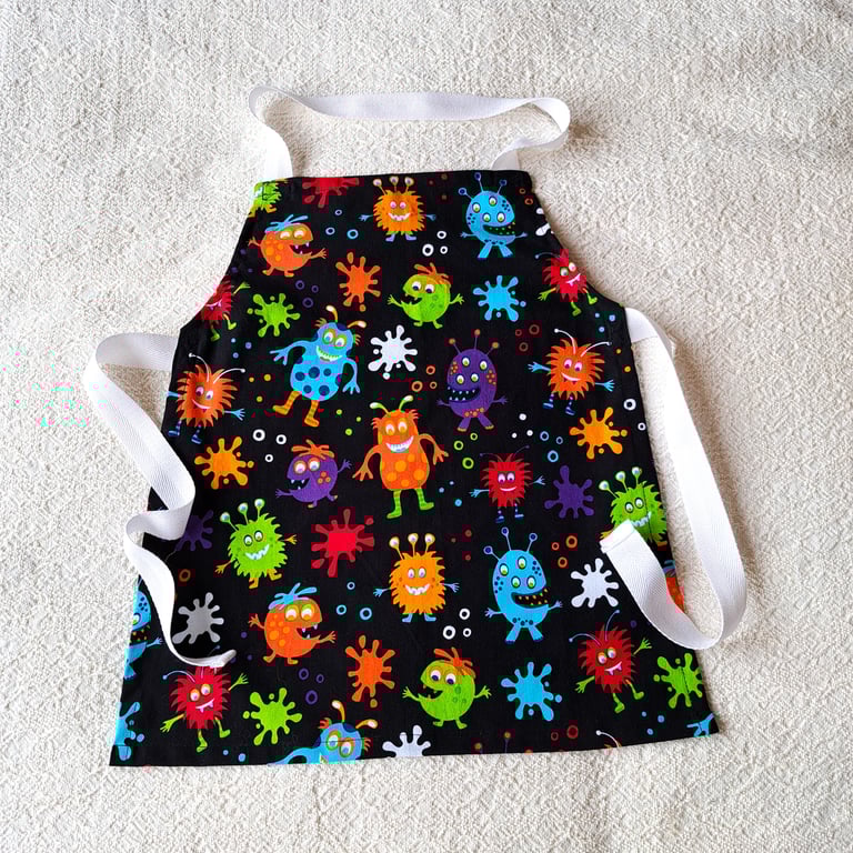 Black Apron, Monsters, age 2-6 years