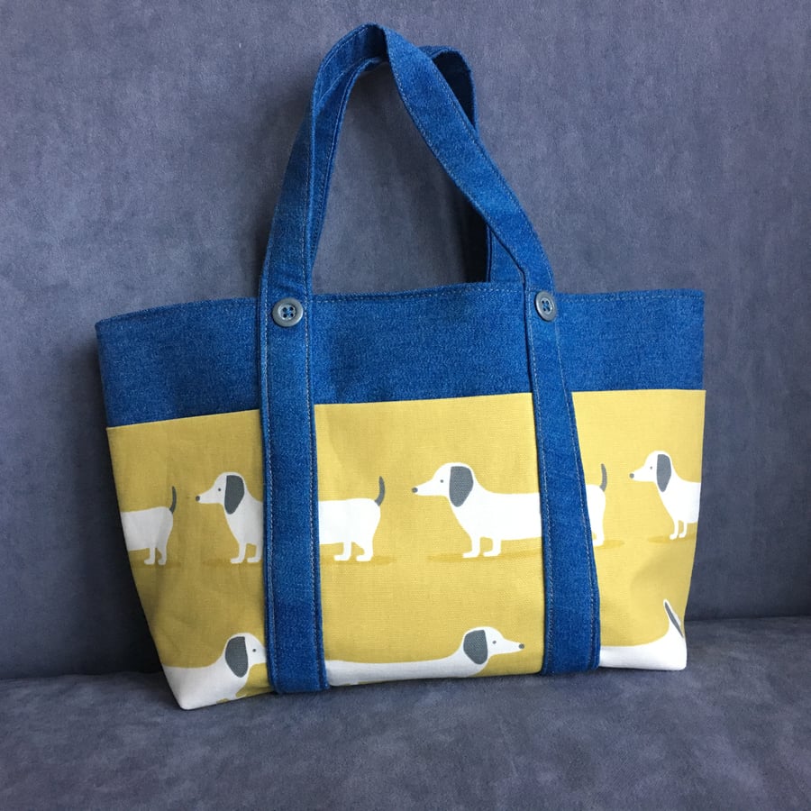 Sausage Dog bag with pockets