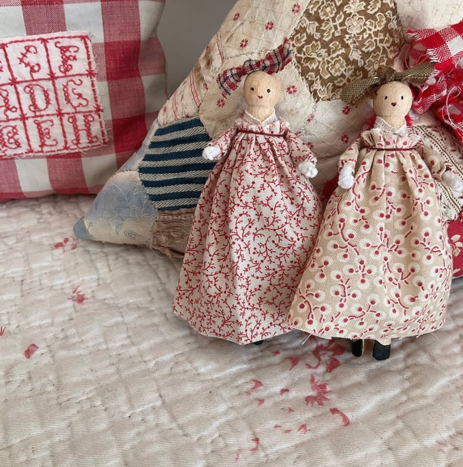 Pair of Peg Dolls