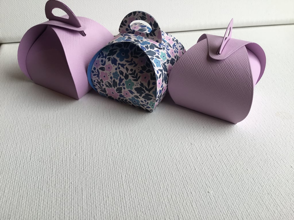 gift bags. Pack of 3 gift bags. Gift boxes. Table favours. Ref 028