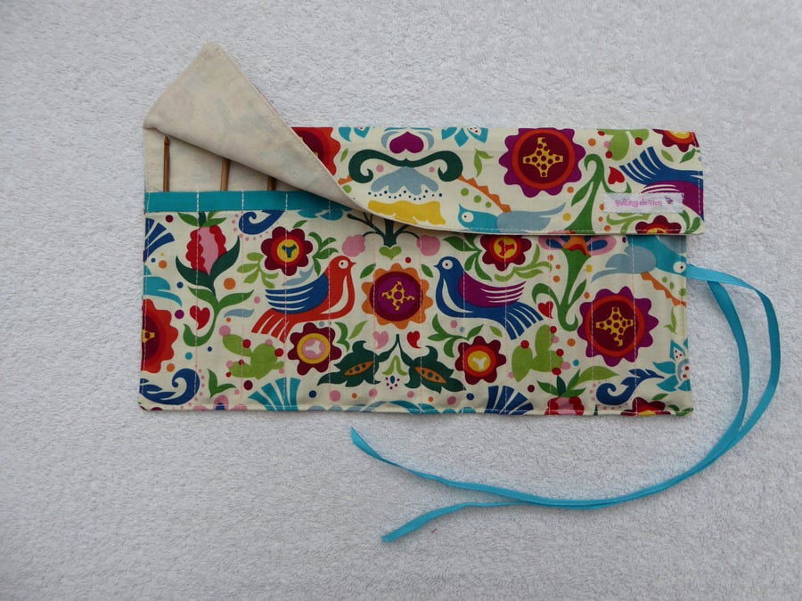 Crochet Set with 12 Bamboo Crochet Hooks in Roll Up Holder. Folk Art Print