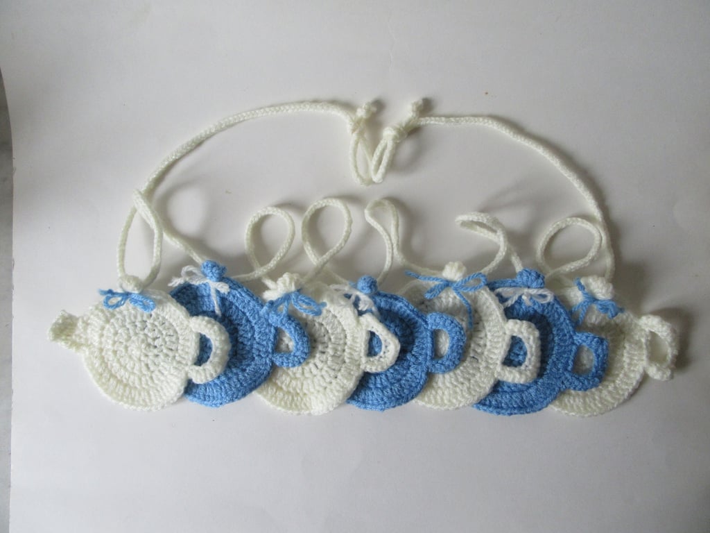 Tea pot cosy bunting - blue and white