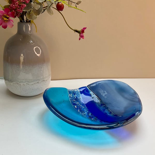 Fused glass pebble dish