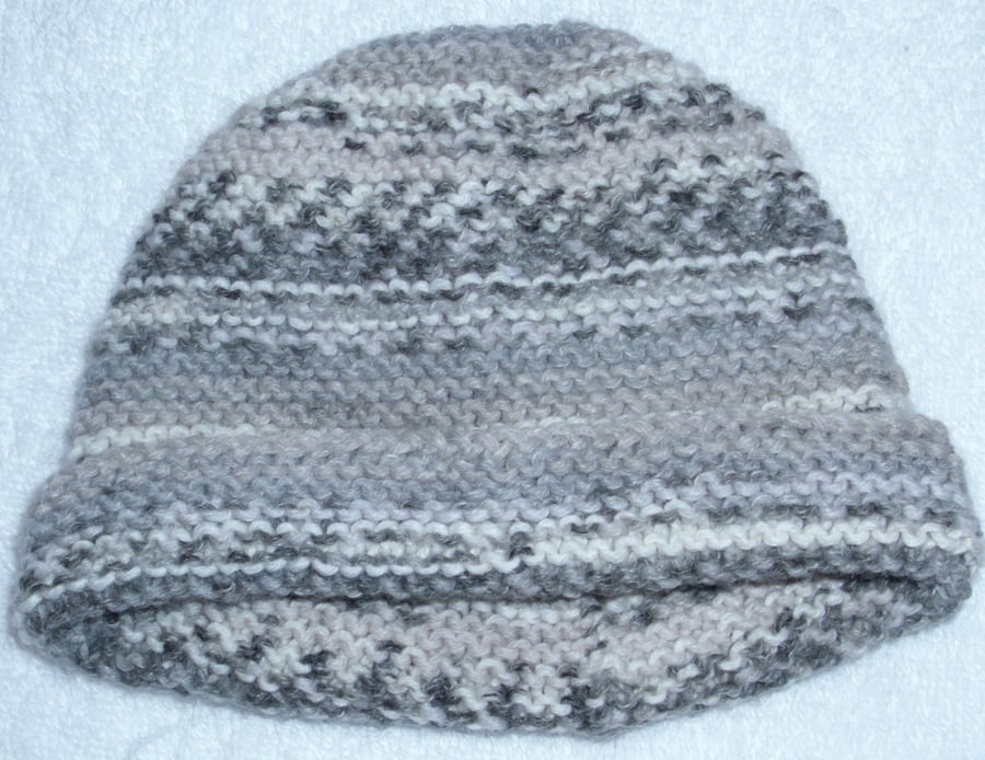 Hand knitted grey mix hat for baby 0 to 3 months 