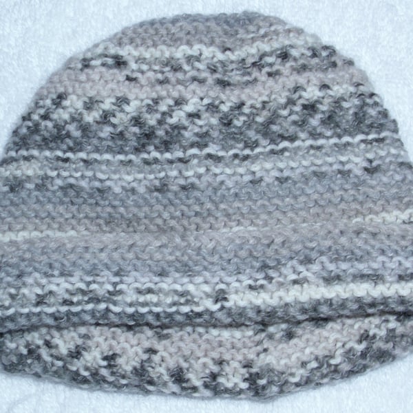 Hand knitted grey mix hat for baby 0 to 3 months 
