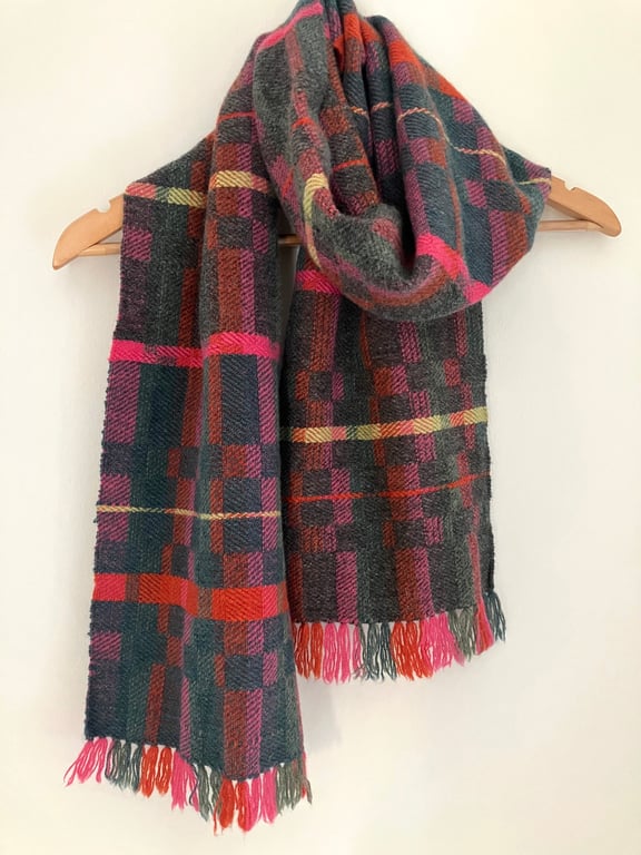 Aurora 4 - Contemporary Handwoven Lambswool Scarf 
