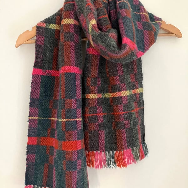 Aurora 4 - Contemporary Handwoven Lambswool Scarf 