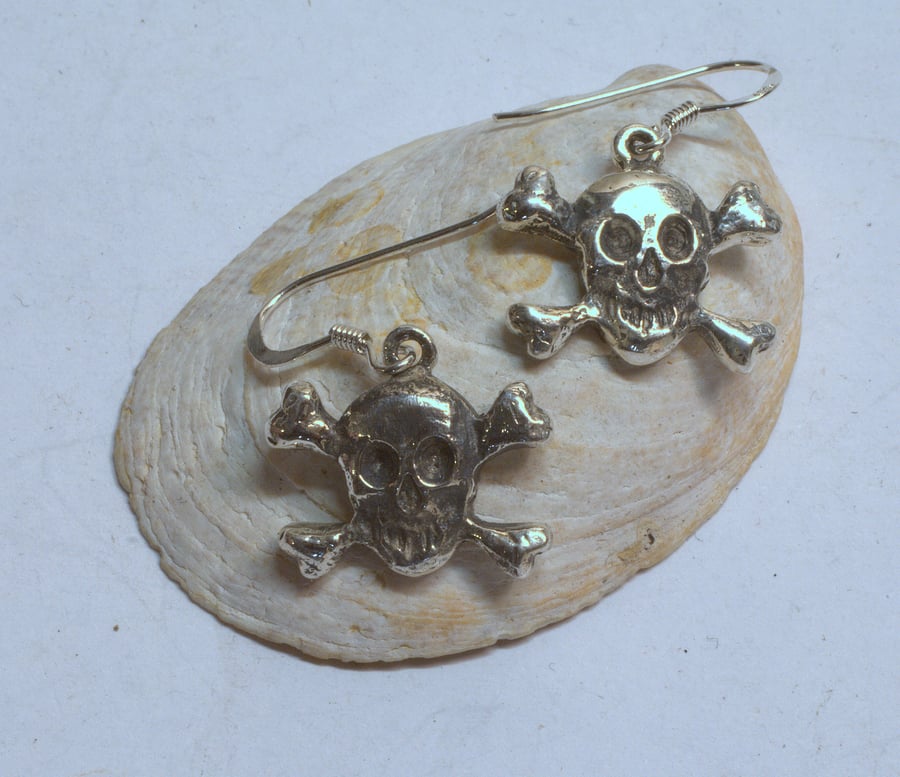 Silver Skull and Cross Bones Earrings